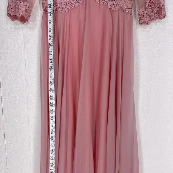 La Femme evening a line dress pink size 4